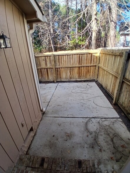 Building Photo - 1248 N Forest Dr