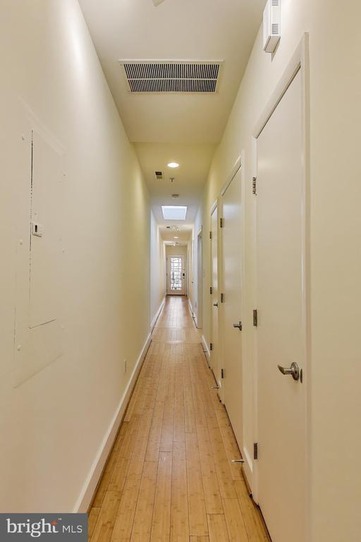 Building Photo - 1129 Columbia Rd NW