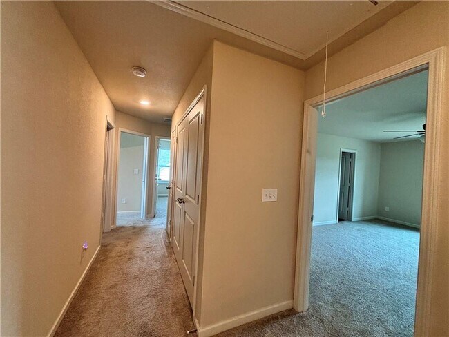Building Photo - 160 Innis Brk Cir