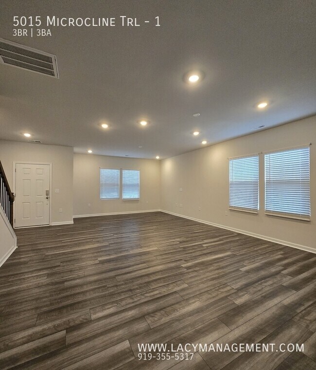 Building Photo - 5015 Microcline Trl