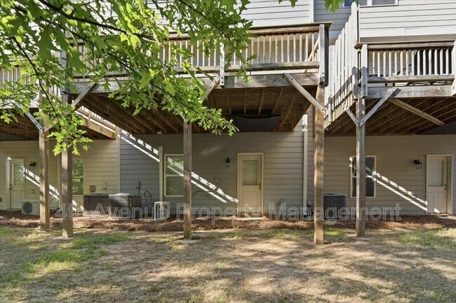 Building Photo - 3403 Abbey Wy