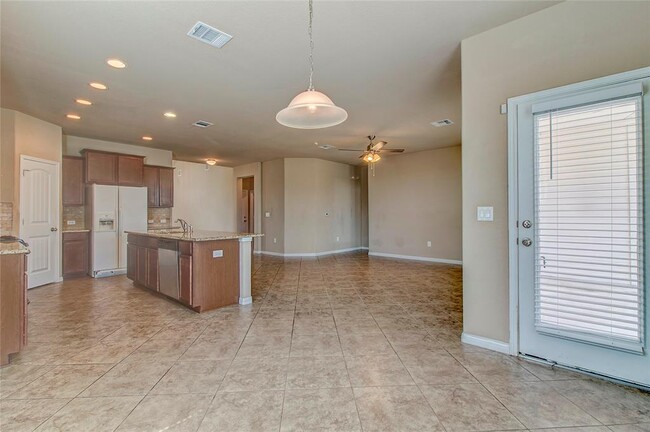 Building Photo - 225 Deep Creek Dr