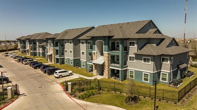 Building Photo - 4702 Old Brownsville Rd