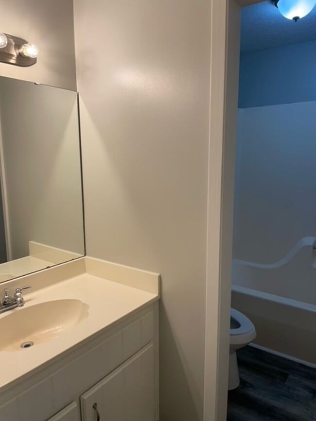 Building Photo - Renovated 3 Bedroom 1 Bath Home for Rent!
