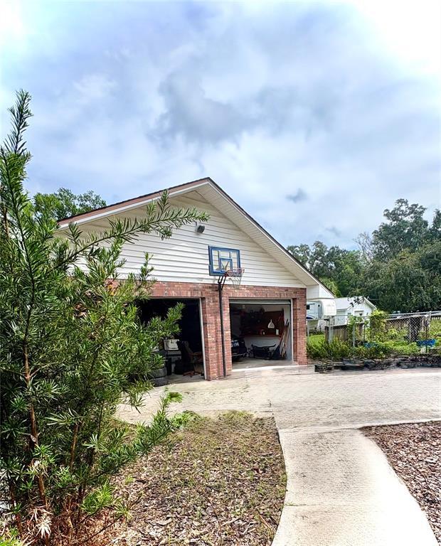 Building Photo - 712 Knowles Rd