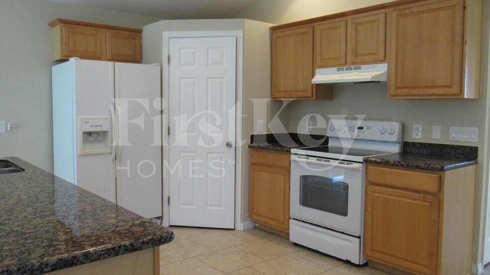 Building Photo - 1810 NW 21st Terrace