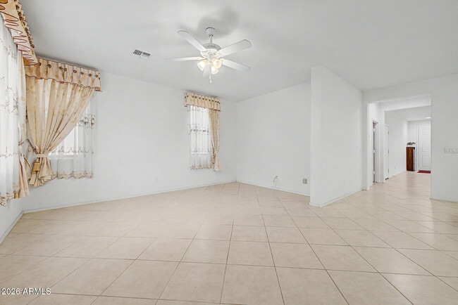 Building Photo - 3860 E Battala Ave