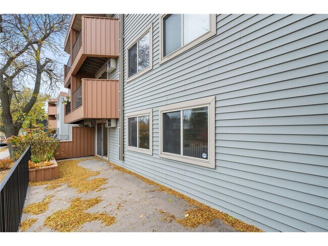 Building Photo - 3540 Hennepin Ave