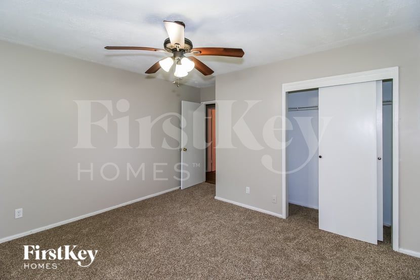 Building Photo - 1836 Evans Dr SW