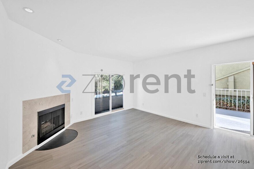 Building Photo - Unit 101