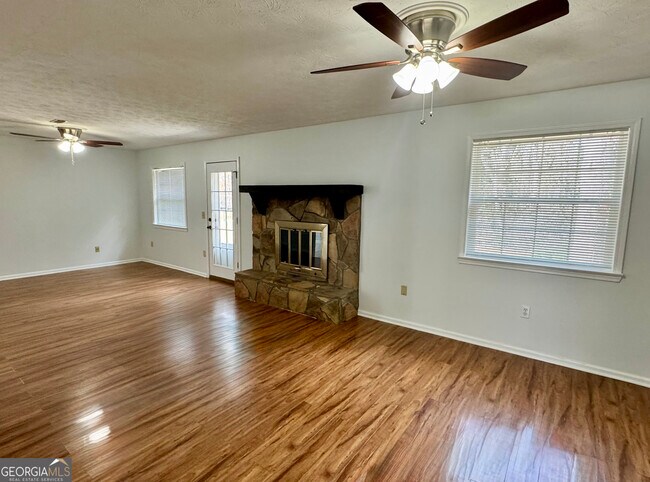 Building Photo - 109 Boxwood Ct