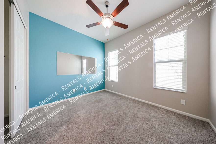 Building Photo - 3865 E Dogwood Pl