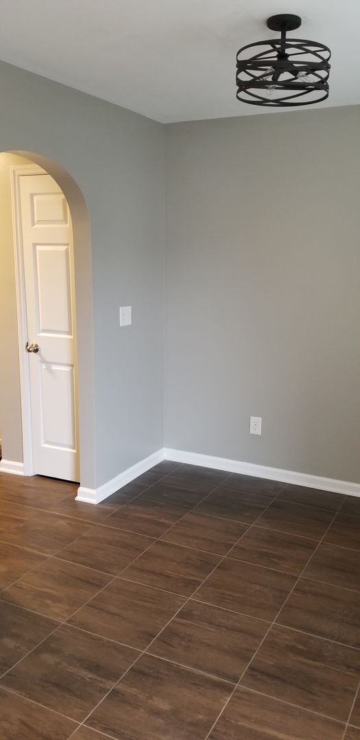 Building Photo - Townhome in great location!