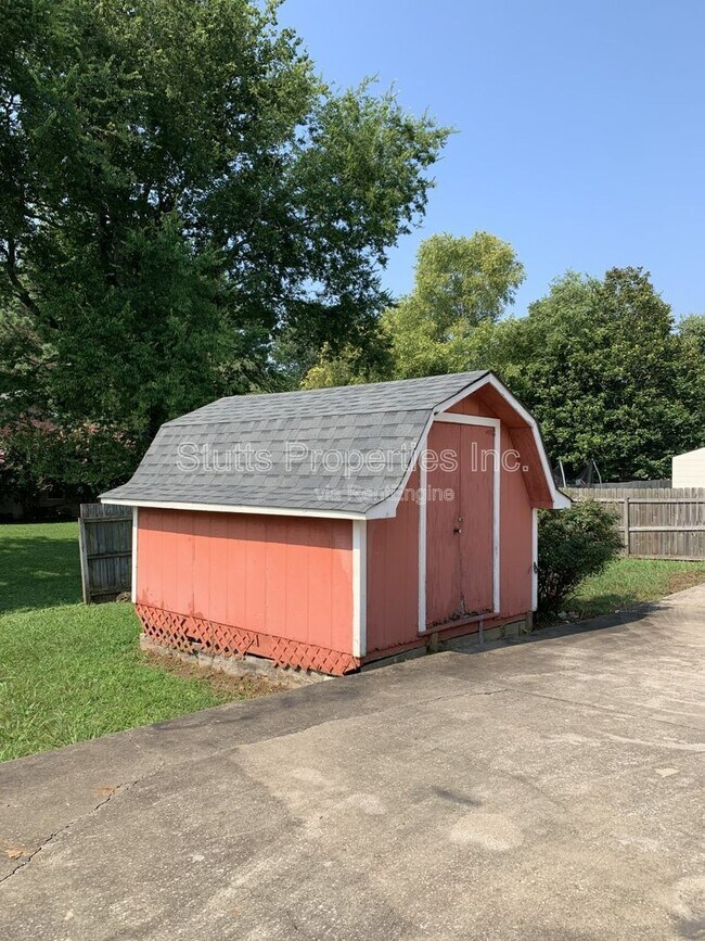 Building Photo - 97 N Bailey Springs Dr