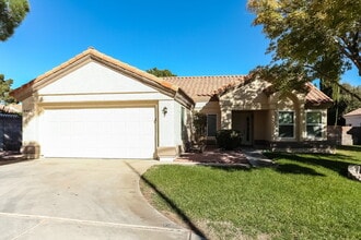Building Photo - 4401 La Reina Cir