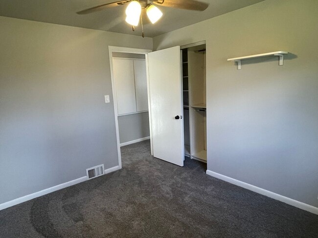 Building Photo - Rochester 3-Bedroom, 1.5 Baths, Entertainm...