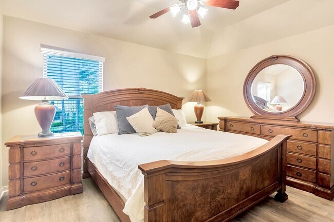 Building Photo - 10 W Lasting Spring Cir