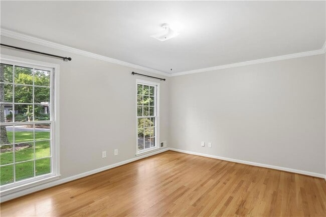 Building Photo - 2063 Six Branches Dr