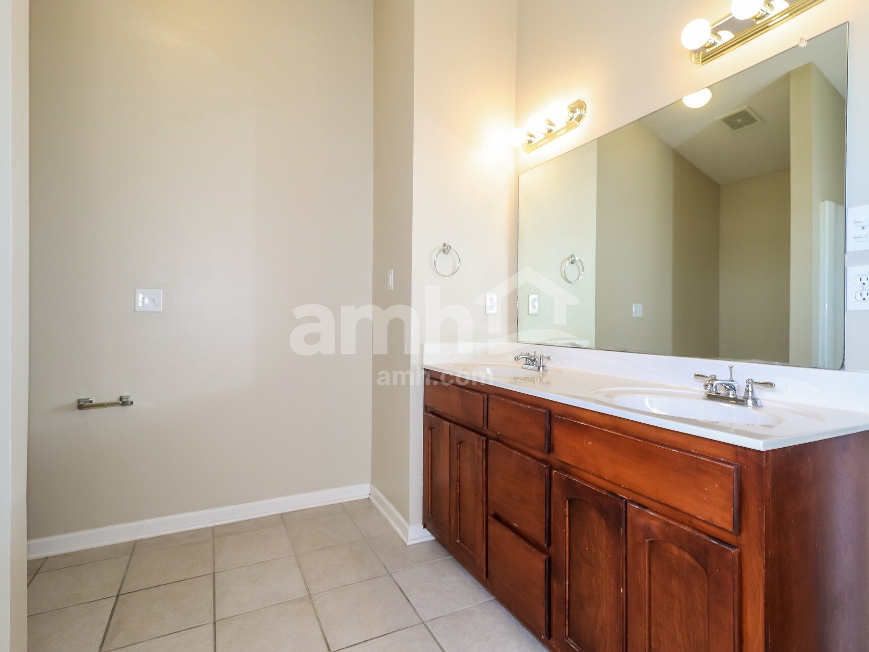 Building Photo - 2267 Baird Dr