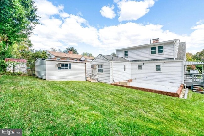 Building Photo - 3120 Chepstow Ln