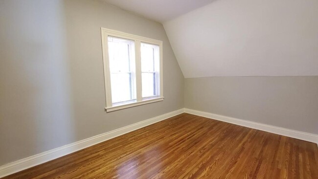 Building Photo - 3-5 Selden