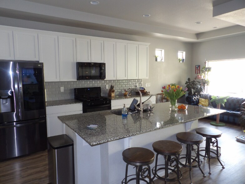 Building Photo - 6520 Golden Briar Ln