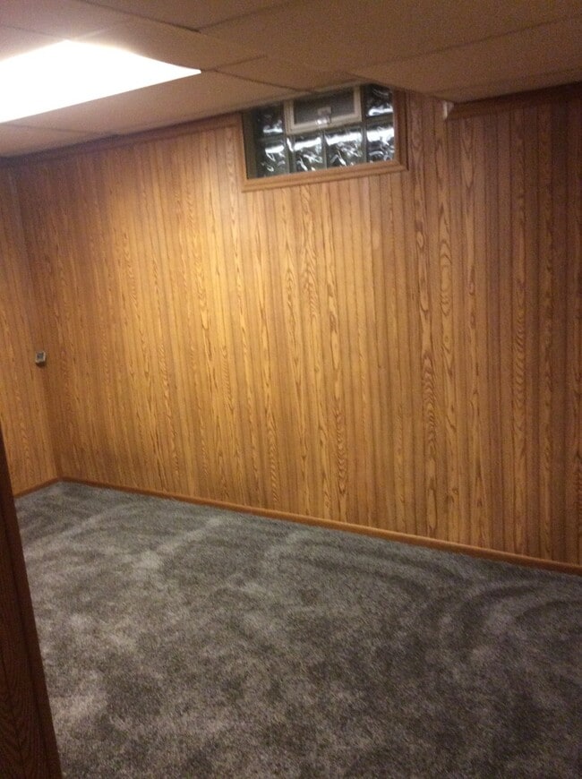 Building Photo - 269 Flintridge Dr