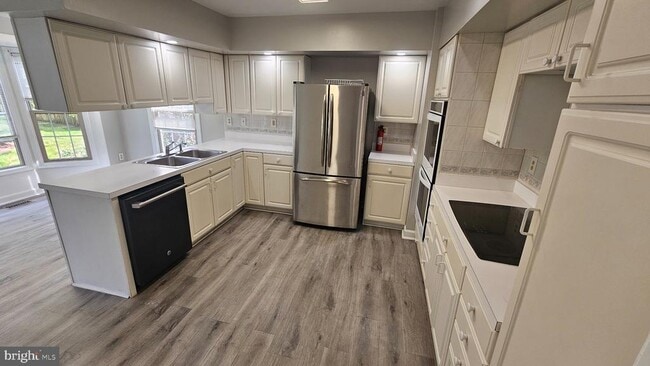 Building Photo - 6089 Flagstone Ct