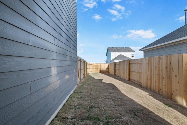 Building Photo - 116 Barret Dr