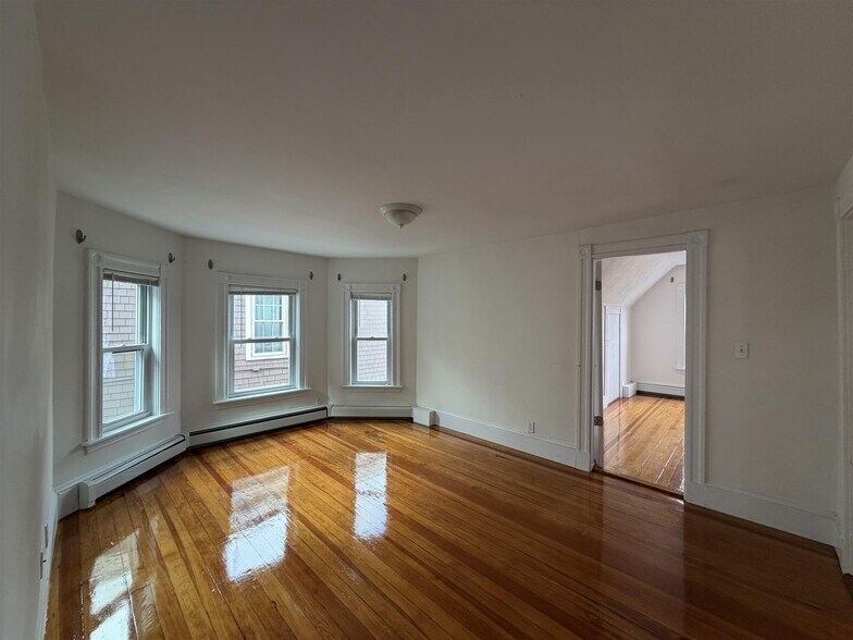 Building Photo - 94 Morrison Ave