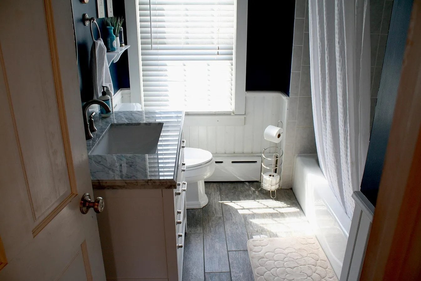 Building Photo - 68 W Narragansett Ave