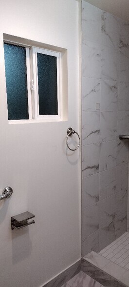 Building Photo - 2956 4th Ave