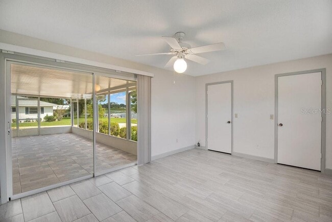 Building Photo - 1143 E Fowler Dr