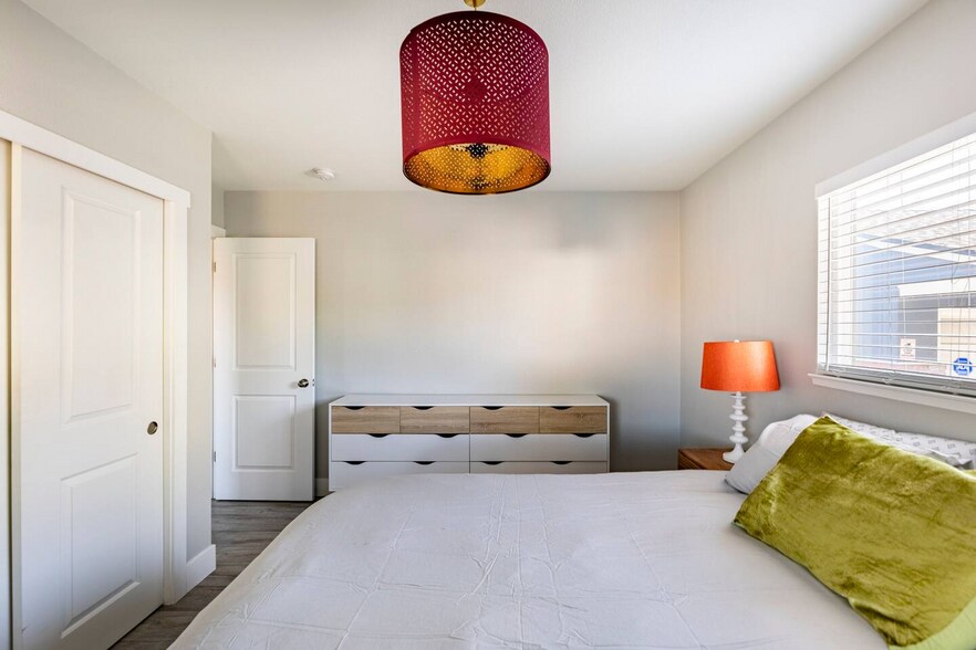 Building Photo - 5205 Priscilla Ln