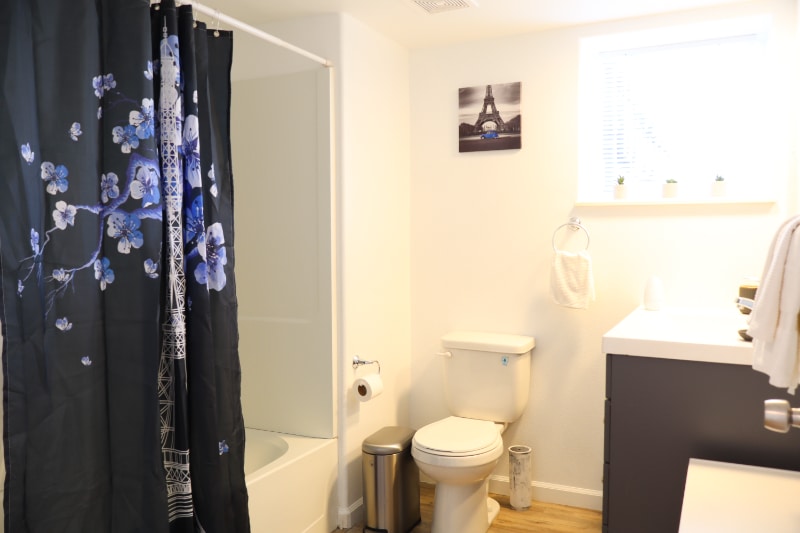 Building Photo - 10 Gentry Wy