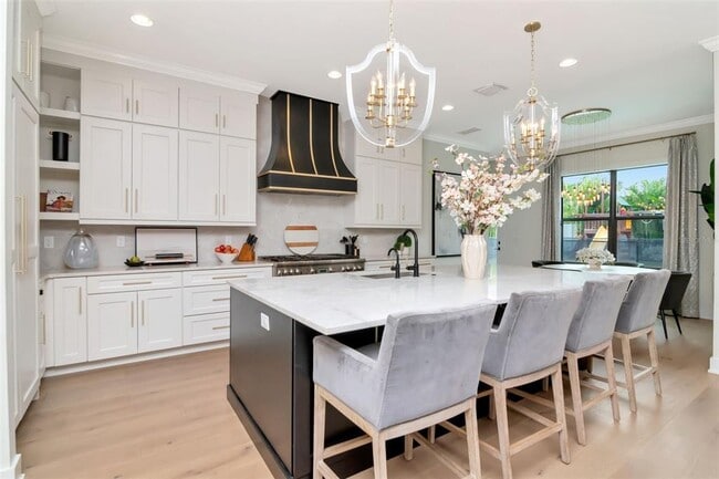 Building Photo - 4111 W Swann Ave