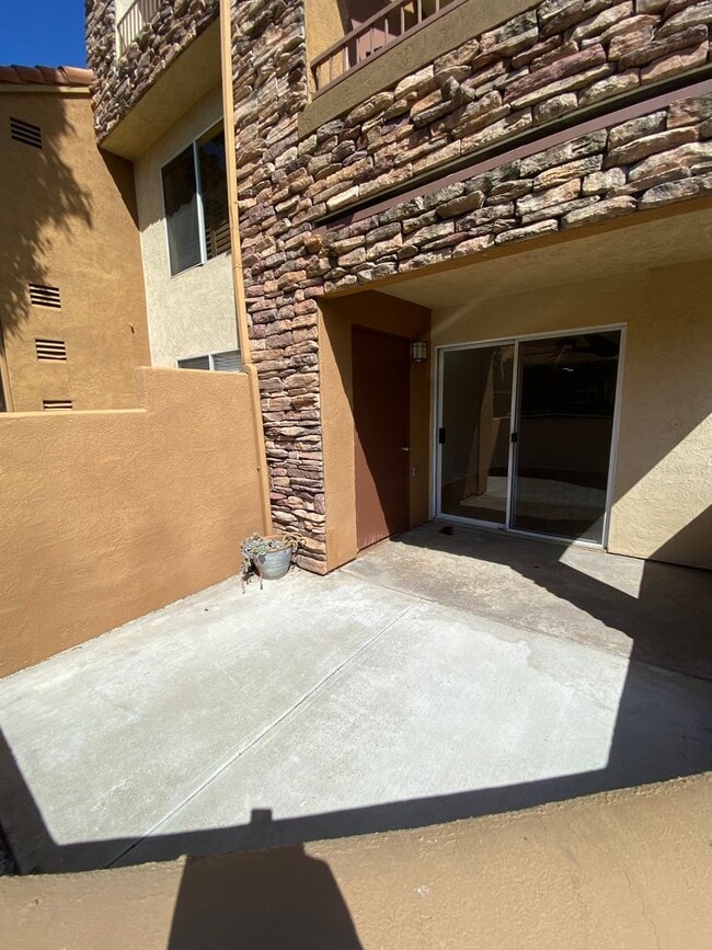 Building Photo - 1BD/1BA Condo - Downstairs Unit - Parking ...