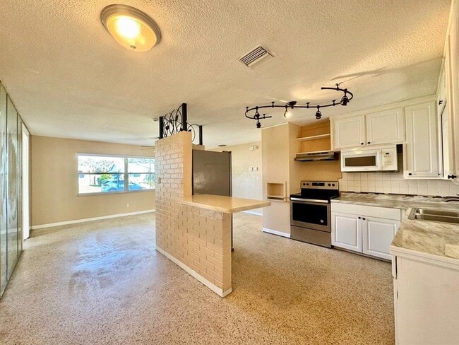 Building Photo - 2511 Imlay Ct S
