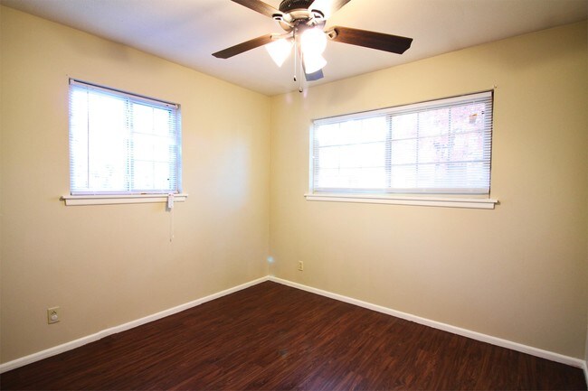 Building Photo - 7917 Hermitage Dr