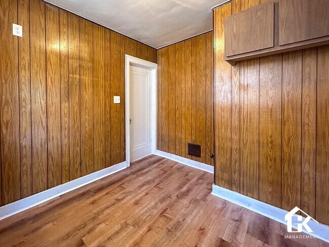 Building Photo - 2425 Clements St