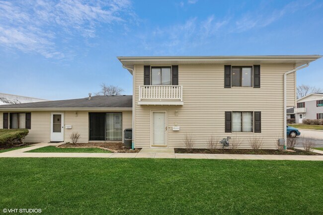 Building Photo - 1422 Tonset Ln