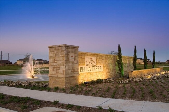 Building Photo - 11502 Lago Bella Dr