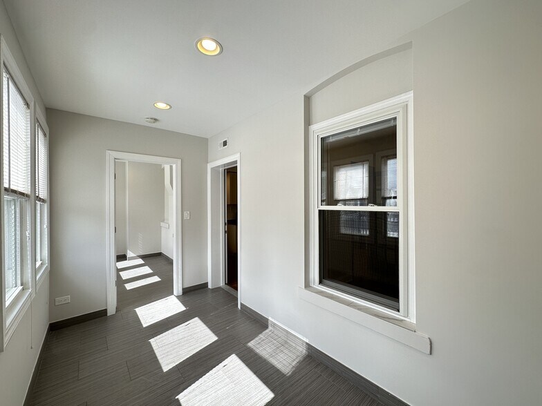 Building Photo - 3050 N Milwaukee Ave
