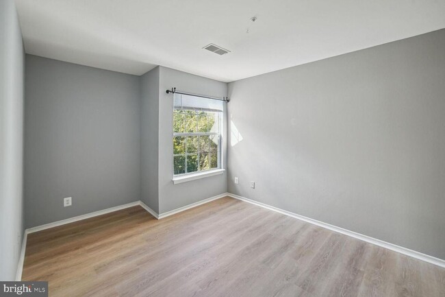 Building Photo - 18500 Boysenberry Dr