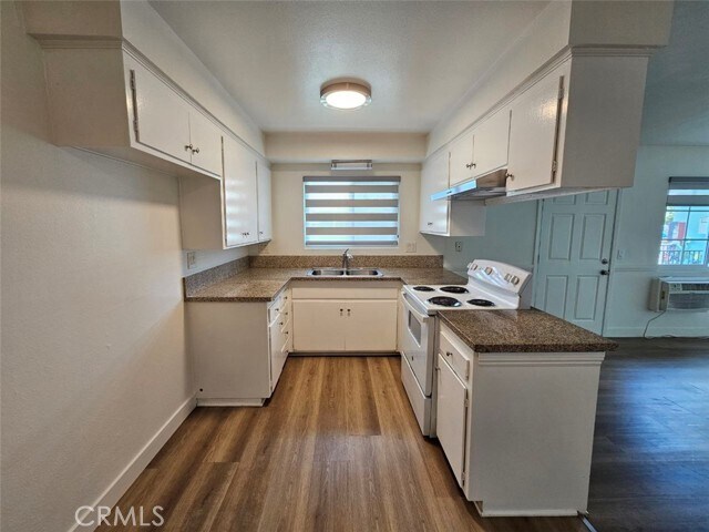 Building Photo - 6081 Lemon Ave