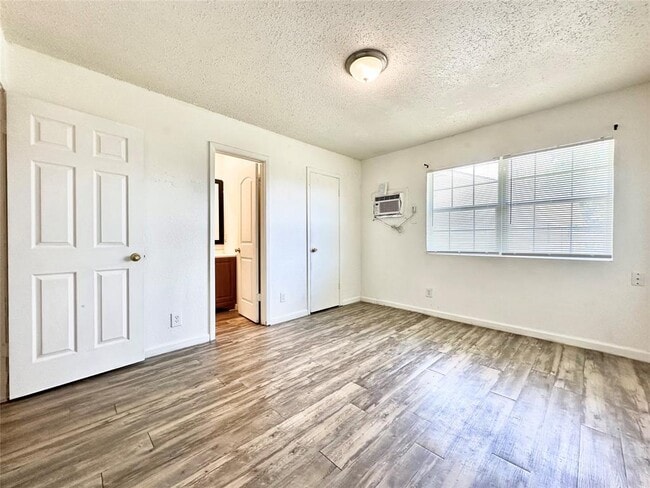 Building Photo - 1015 Gardner Rd