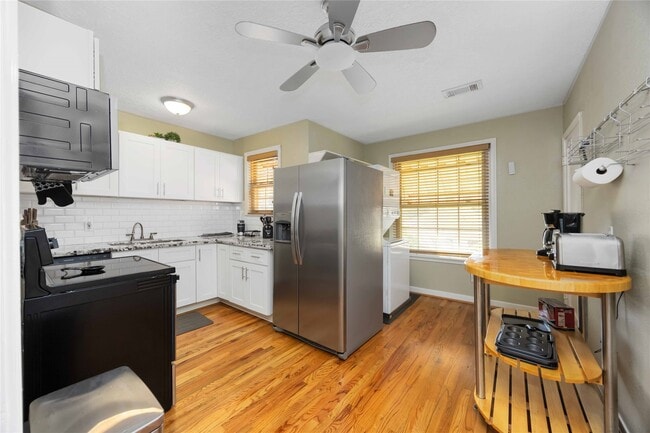 Building Photo - 2104 Winbern St