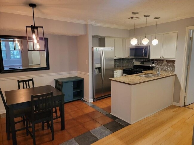 Building Photo - 2025 Brian Way