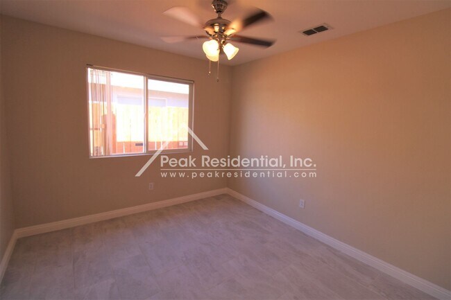 Building Photo - Updated 4bd/2ba Elk Grove Home with 2 Car Garage