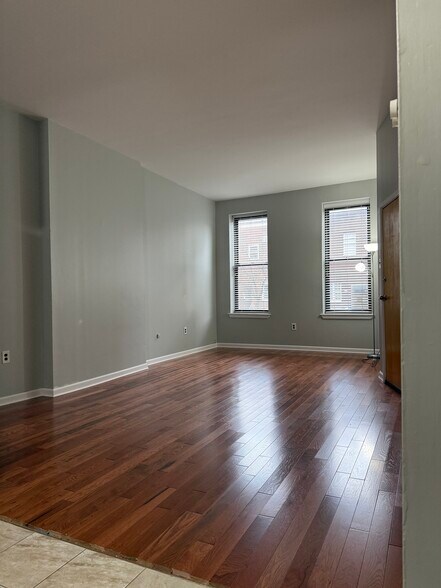 Building Photo - 1217 Snyder Ave